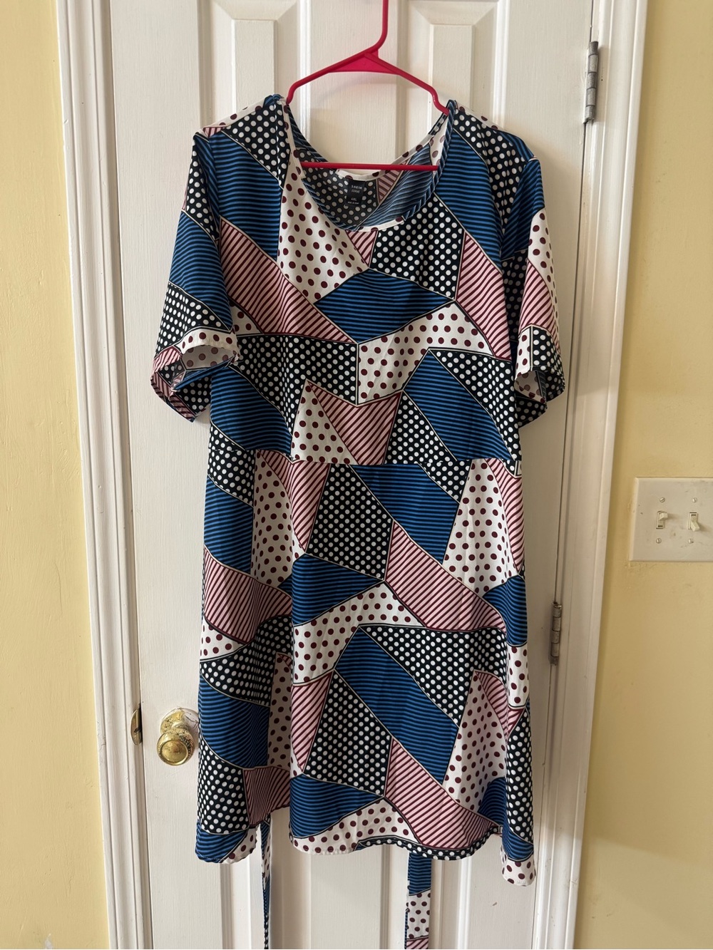 SHEIN Geometric Pattern Shift Dress in Blue, Pink & Black